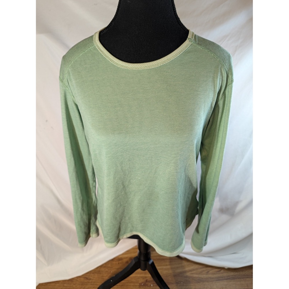 Patagonia Woman's Long Sleeve Green Capeline Shirt Size Large